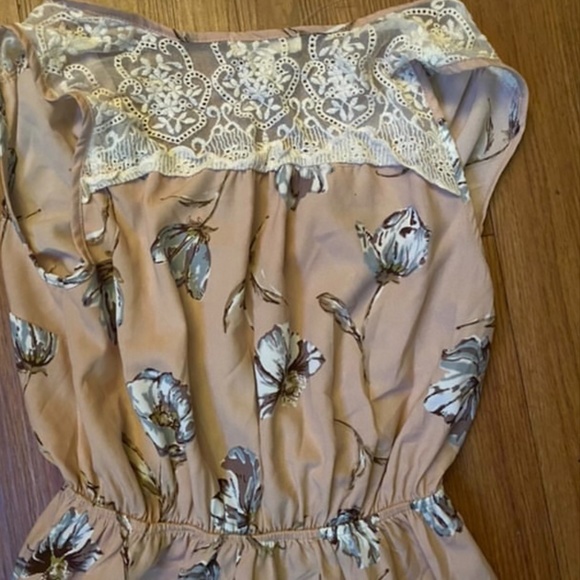 M Cream/pink Maxi Dress with flowers and White Lace - Picture 4 of 5